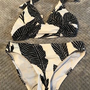 Tommy Bahama women’s  floral print bikini